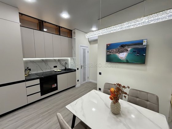 Двухкомнатная квартира в Ж/К «Шестьдесят восьмая Жемчужина». Одесса