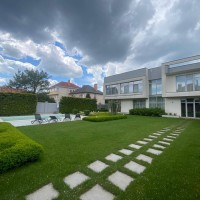 Терміново!Продаж будинку в Совіньйоні архітектурний проєкт з басейном і гостьовим будинком Одеса