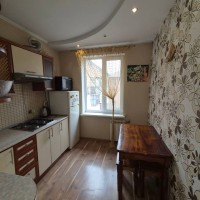 Продаж 2-х кімнатної квартири. Сталінка. Друга дитяча лікарня. Кривой Рог