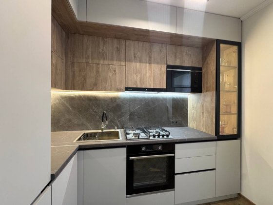 Здам в довгострокову оренду 1 кімнатну квартиру, перша здача, центр ІФ Ивано-Франковск