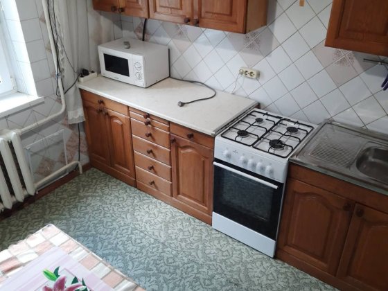 Здається 2 кімнатна на Грушевського Бровари