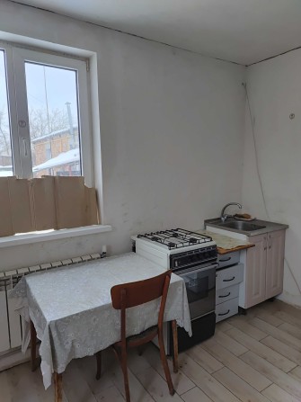 Здам 1-кім квартиру м. Буча вул.Будівельна поверх 1 є газ, беруть усіх - фото 1