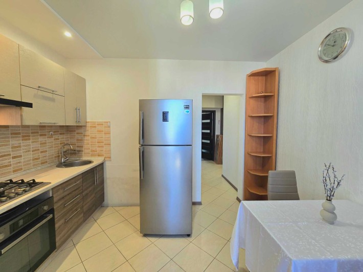 Без комісії Оренда просторої 2к квартири в ЖК Версаль парк, паркомісце - фото 1