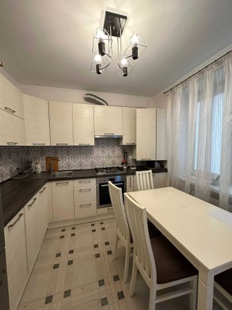 Оренда  розкішної 3 кім квартири по вул.  Шевченка - фото 1