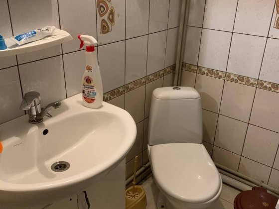 Здається в оренду 1к на другому поверсі двохповерхового особняка
на пе Ивано-Франковск