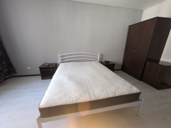 Оренда просторої квартири з побутовою технікою та меблями, центр міста Ивано-Франковск