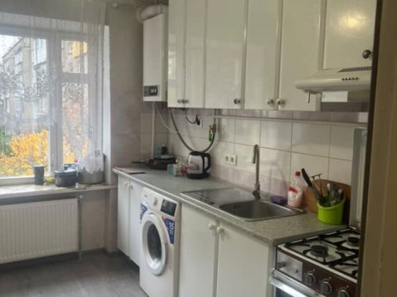 Оренда кімнати по вулиці Богдана Хмельницька 78 Івано-Франківськ