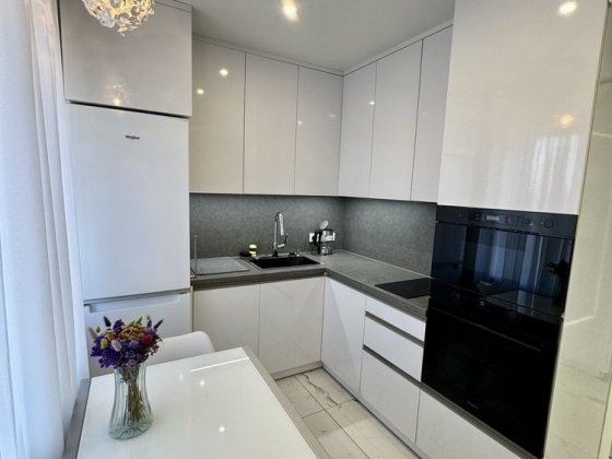 Оренда преміум 1 кім квартири з меблями, технікою, ремонтом, 35.1 м.кв Кривой Рог