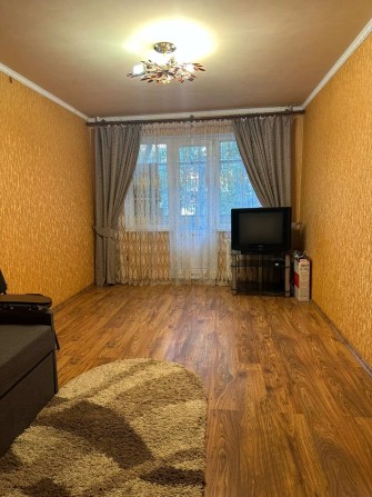 2 комн квартира с ремонтом и частично с мебелью - фото 1