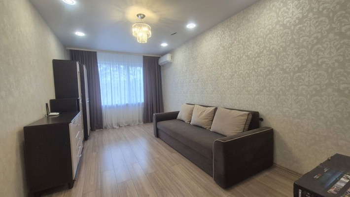 Довгострокова оренда євро  2к кв. в центрі - фото 1