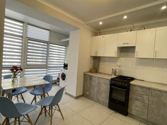 Оренда 2к квартири в центрі маста!