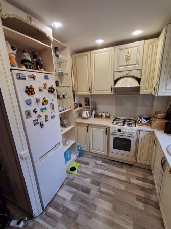 Оренда трьохкімнатна центр вул. Соборна - фото 1