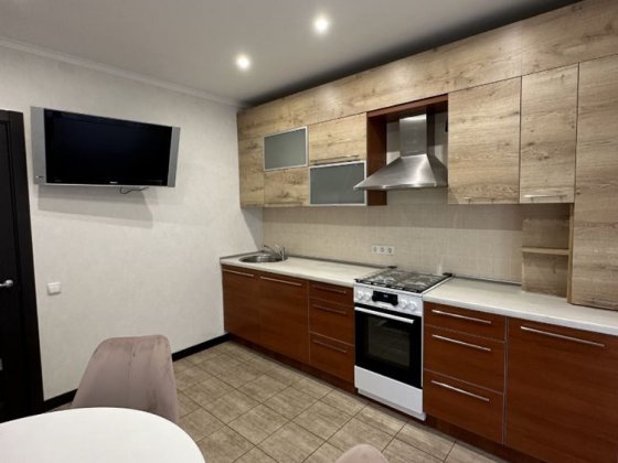 Здам 1-кімн.кв. 59 кв.м із автономним опаленням по Мазепи, центр Кременчук