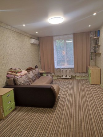 Оренда 2к на пл.Артема - фото 1