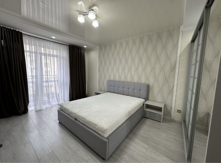 Оренда 2 кім. квартири з видом на озеро - фото 1