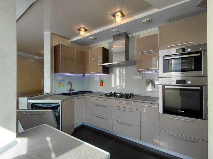 Оренда комфортної 3-кім. квартири з ремонтом на Кравчука! - фото 1