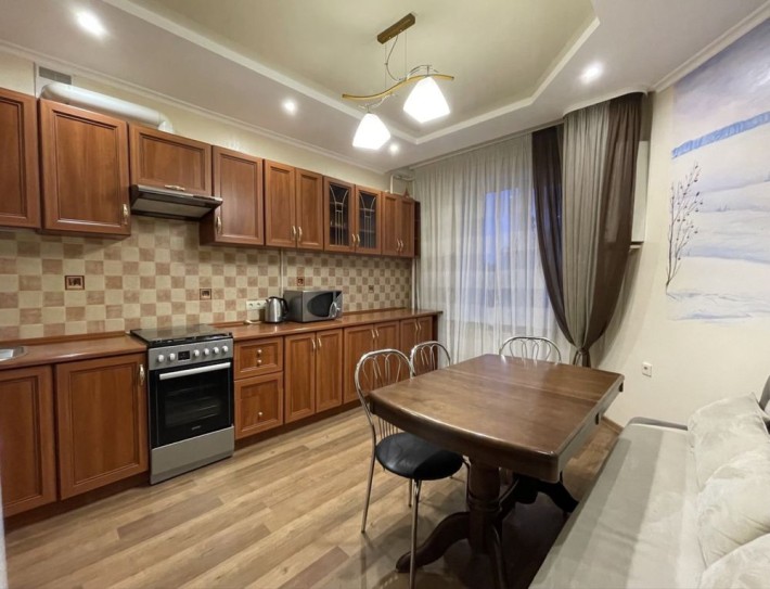 Оренда 2-о кім. квартири район ТРЦ ПортСіті, вул. Липинського! - фото 1