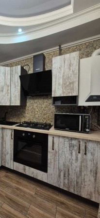 Оренда 2 кімнатної квартири з автономним опаленням в центрі - фото 1