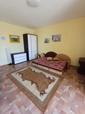 Оренда просторої 1-кімнатної квартири 54 м² з автономним опаленням | в - фото 1