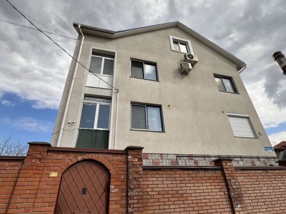 Оренда 1-кімнатної  квартири ( Приватний сектор центр  міста ) Ивано-Франковск