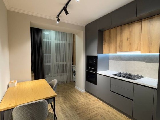 Тривала оренда 1 кімнатної квартири в цегтрі міста в обжитій новобуд Ивано-Франковск