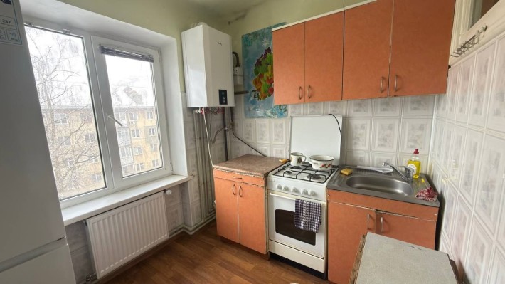 Оренда квартири вул.Ст.Бандери-Коновальця 3кім.з і/опал. - фото 1