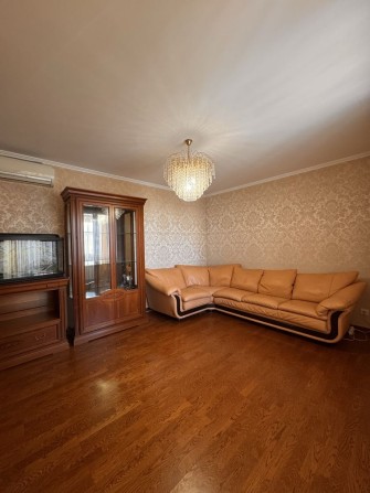 Чотирикімнатна квартира за ТРЦ Порт Сіті з паркомісцем! - фото 1