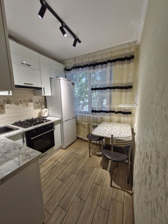 Однокімнатна квартира в центрі міста - фото 1