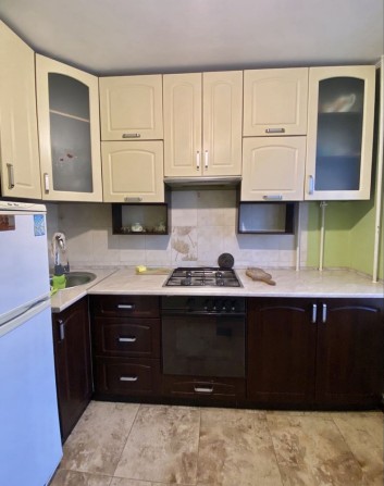 Однокімнатна квартира поруч із зупинкою - фото 1