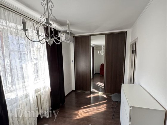 2-к Подол, Богдана Хмельницкого Полтава