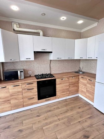 ВІЛЬНА ВЖЕ! 1 кім квартира на Щасливому - фото 1