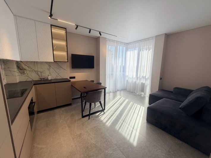 Оренда 2к квартири в ЖК бізнес класу Центральний 2 - фото 1