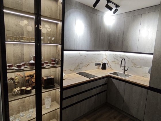 Мотель новий будинок парковка у дворі Полтава