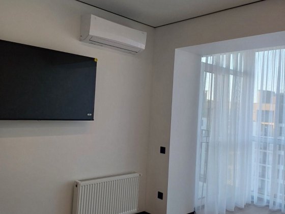 Здається в оренду новенька однокімнатна  44м2 Луцьк