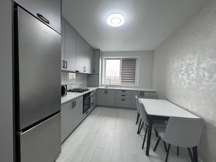 1к.Івасюка з є/р поруч Арсену та Велес Молл - фото 1