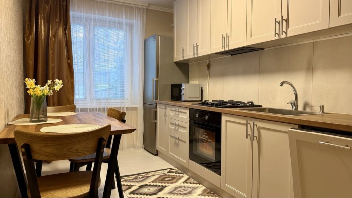 Оренда 3-кімнатної квартири біля ЦНАПу - фото 1