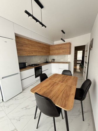 Здається в оренду 2 кімнатна квартира по вул. Височина - фото 1