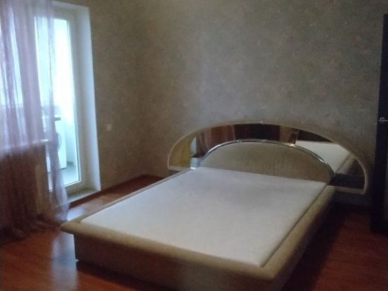 Здам велику 2-х кімнатну квартиру з автономним опаленням на Подолі Полтава