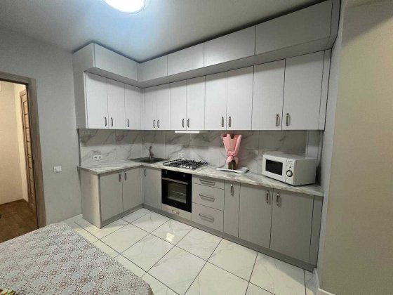 Оренда 1 кім біля ТЦ Велмарт, вул. Європейська площа 3 Ивано-Франковск