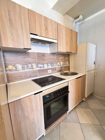 Стильна студія на Автовокзалі з автономним опаленням - фото 1