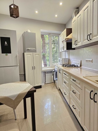 Двухкомнатная сталинка с ремонтом/ автономкой, пр. Гагарина-96 квартал - фото 1