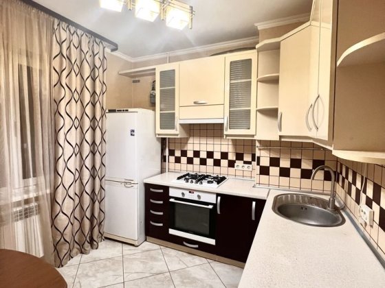 Оренда 2 кім кв район Автовокзалу Ровно