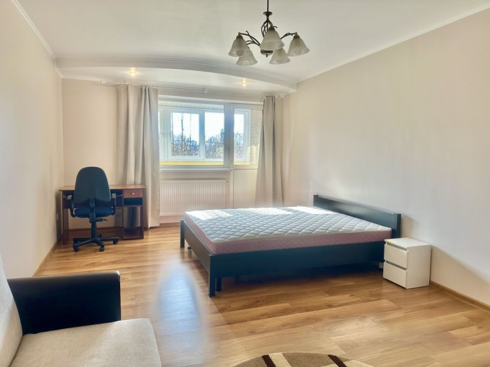 Оренда 1 кім квартири з паркомісцем неподалік Подолян - фото 1