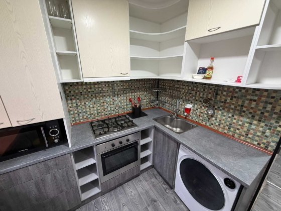 Поділ! Здам 2-хкімнатну + кухня-студія! Полтава