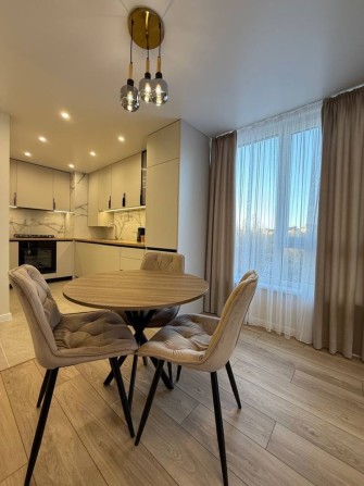 Будинок з підземним паркінгом напроти парку кухня студія і спальня - фото 1