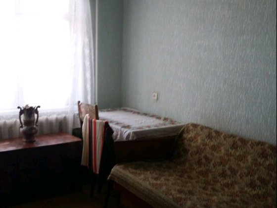 Алмазный. 23 сентября, рынок и остановка транспорта рядом. Полтава