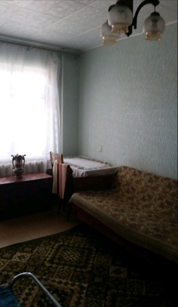 Алмазный. 23 сентября, рынок и остановка транспорта рядом. - фото 1