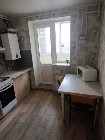 Сдам 2х.ком с автономн.отоплением и ремонтом - фото 1