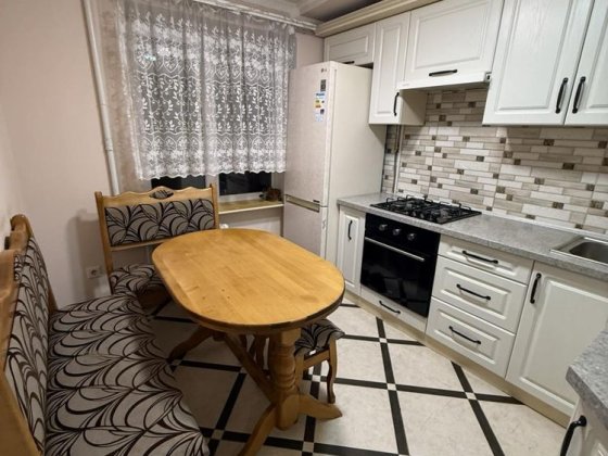 Оренда 2к квартири біля Велмарту,вул.Коновальця