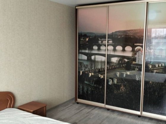 Старий Поділ 18 Поділ парковка у дворі Полтава